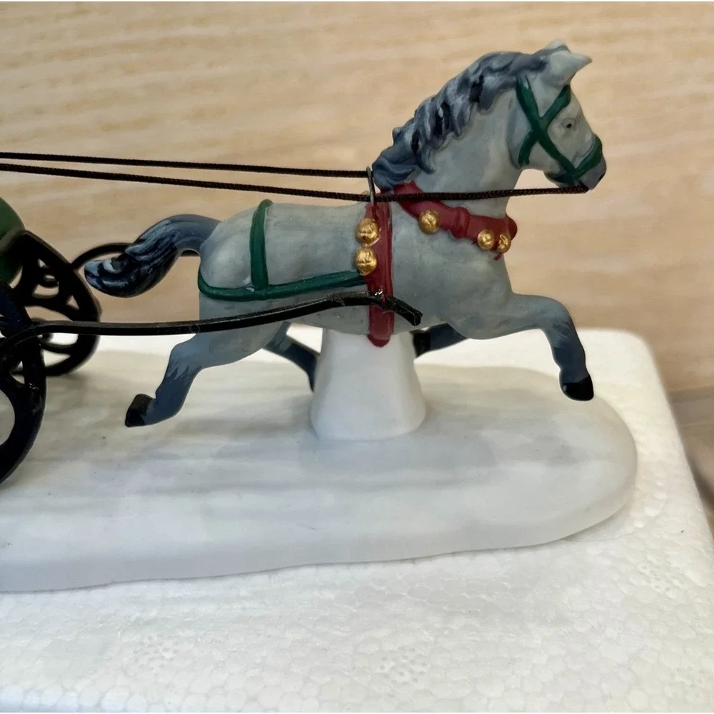 Dept 56 Heritage Village 58203 Dashing Though The Snow  1994